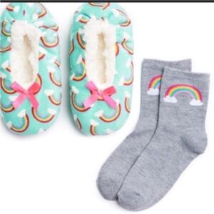 Fuzzy Babba Babba Buddies rainbow themed girls size S/M shoe size 8-13